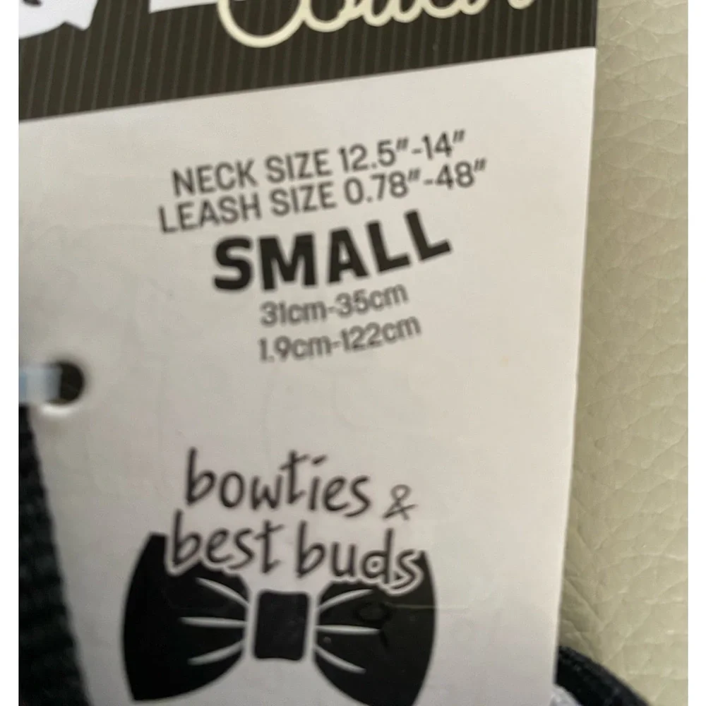 Tuxedo DOG BANDANA collar and leash combo - Picture 2 of 5